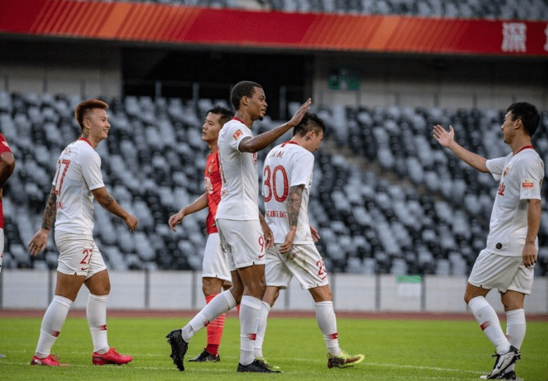 土耳其险胜罗马,戈麦斯状态火热 土耳其险胜罗马,戈麦斯状态火热