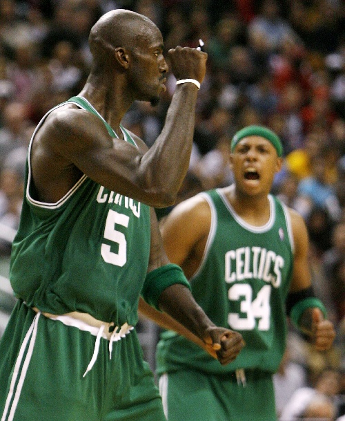 广州队险胜凯尔特人,乔治扛起全队 广州队险胜凯尔特人,乔治扛起全队